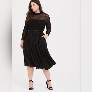 Black star mesh midi dress